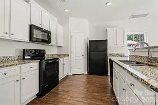 6414 Jerimoth Dr, Charlotte, NC 28215 - Photo 10