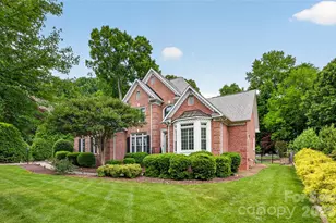 3100 Lakewood Edge Dr, Charlotte, NC 28269 - Photo 1