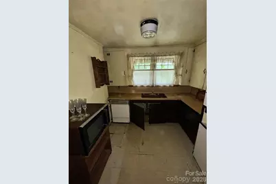 1611 W Fifth Avenue, Gastonia, NC 28052 - Photo 10