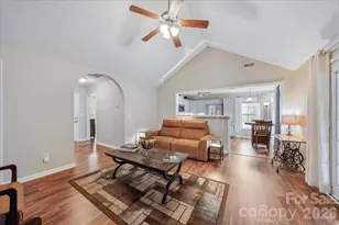1120 Warpers Ln, Fort Mill, SC 29715 - Photo 8