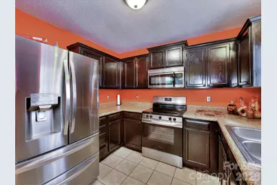 3102 Mintleaf Drive, Charlotte, NC 28269 - Photo 8