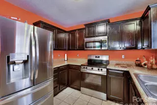 3102 Mintleaf Dr, Charlotte, NC 28269 - Photo 8