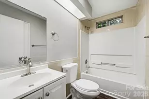 8800 Royal Scot Ln, Charlotte, NC 28227 - Photo 14