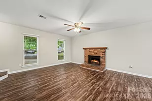 8800 Royal Scot Ln, Charlotte, NC 28227 - Photo 4