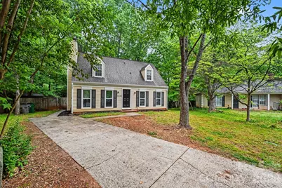 8800 Royal Scot Lane, Charlotte, NC 28227 - Photo 2