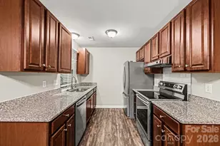 8800 Royal Scot Ln, Charlotte, NC 28227 - Photo 6