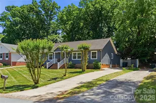 1061 Eaglewood Ave, Charlotte, NC 28212 - Photo 2
