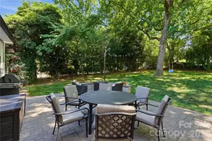 1061 Eaglewood Ave, Charlotte, NC 28212 - Photo 4