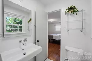 1061 Eaglewood Ave, Charlotte, NC 28212 - Photo 34