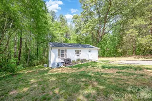 2723 US 70 Hwy, Connelly Springs, NC 28612 - Photo 2