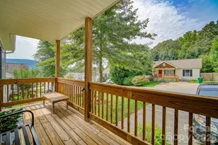 136 Newberry Dr, Fletcher, NC 28732 - Photo 6