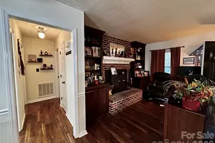 205 Linville Ct, Bessemer City, NC 28016 - Photo 18