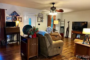 205 Linville Ct, Bessemer City, NC 28016 - Photo 8