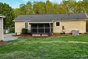 205 Linville Ct, Bessemer City, NC 28016 - Photo 26