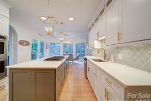 15708 Eagleview Dr, Charlotte, NC 28278 - Photo 6