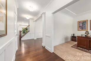 10020 Michael Crossing Dr, Charlotte, NC 28213 - Photo 2