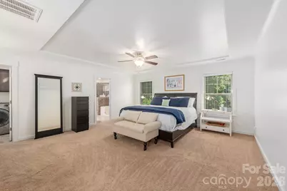 10020 Michael Crossing Drive, Charlotte, NC 28213 - Photo 16