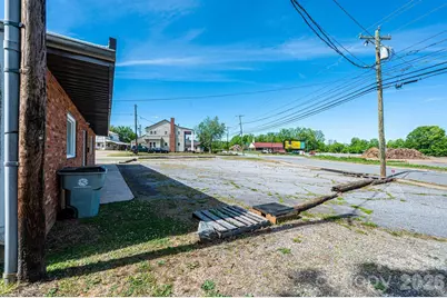 304 Virginia Street SW, Lenoir, NC 28645 - Photo 8