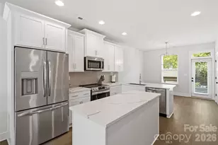 5040 York Park Ln, Charlotte, NC 28217 - Photo 2