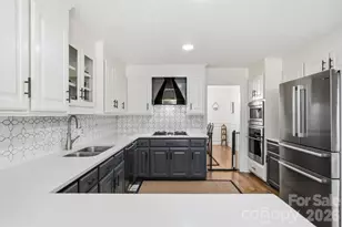 5101 Lindstrom Dr, Charlotte, NC 28226 - Photo 10