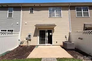 10311 Bunclody Dr, Charlotte, NC 28213 - Photo 2