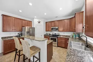 3041 Kilbeggan Dr, Lake Wylie, SC 29710 - Photo 4