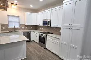768 8th St NE, Hickory, NC 28601 - Photo 4
