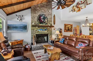 12 Indian Trace Rd, Maggie Valley, NC 28751 - Photo 2