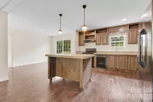 111 Buck Rdg Dr, Marion, NC 28752 - Photo 18