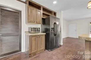 111 Buck Rdg Dr, Marion, NC 28752 - Photo 28