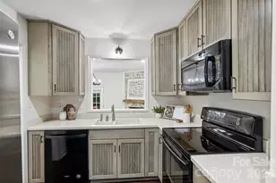 520 N Poplar St, Charlotte, NC 28202 - Photo 12