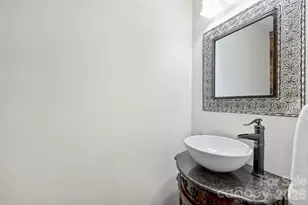 520 N Poplar St, Charlotte, NC 28202 - Photo 22
