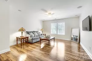 1621 Wilburn Park Ln NW, Charlotte, NC 28269 - Photo 16