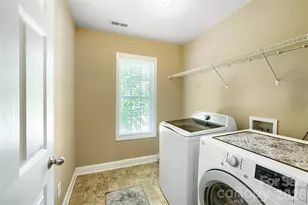 1621 Wilburn Park Ln NW, Charlotte, NC 28269 - Photo 24