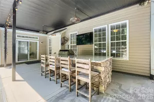 1621 Wilburn Park Ln NW, Charlotte, NC 28269 - Photo 26