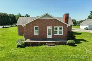 820 Suncrest Orchard Rd, North Wilkesboro, NC 28659 - Photo 28