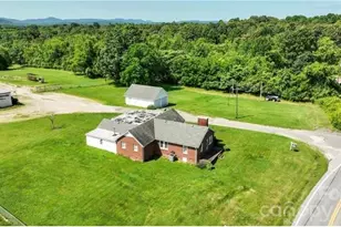 820 Suncrest Orchard Rd, North Wilkesboro, NC 28659 - Photo 2