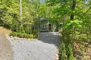 548 Bear Cub Dr, Spruce Pine, NC 28777 - Photo 2