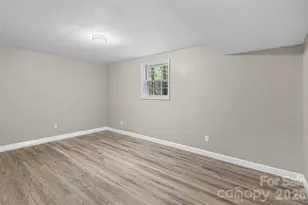 659 Salisbury Rd, Hendersonville, NC 28792 - Photo 14