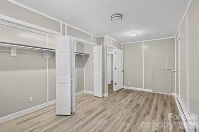 659 Salisbury Road, Hendersonville, NC 28792 - Photo 16