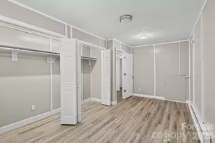 659 Salisbury Rd, Hendersonville, NC 28792 - Photo 16