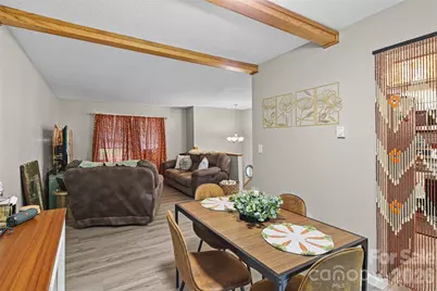 659 Salisbury Road, Hendersonville, NC 28792 - Photo 2