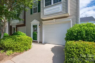 304 Rock Ridge Ln, Mount Holly, NC 28120 - Photo 2