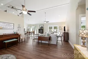 143 Beechnut Dr, Hendersonville, NC 28739 - Photo 6