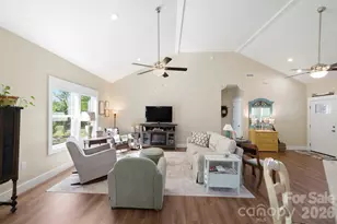 143 Beechnut Dr, Hendersonville, NC 28739 - Photo 8