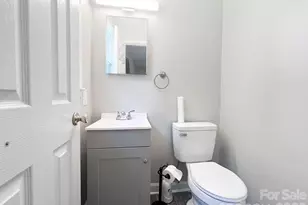 1006 Iris Dr, Gastonia, NC 28056 - Photo 22
