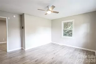 1006 Iris Dr, Gastonia, NC 28056 - Photo 4