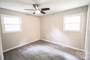 1006 Iris Dr, Gastonia, NC 28056 - Photo 12