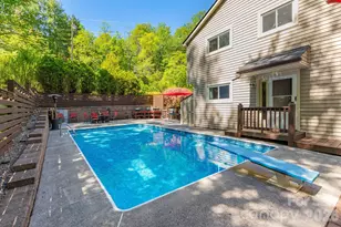 33 Lovers Loop Rd, Asheville, NC 28803 - Photo 2
