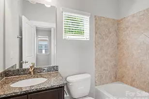 951 Warren Burgess Ln, Charlotte, NC 28205 - Photo 16